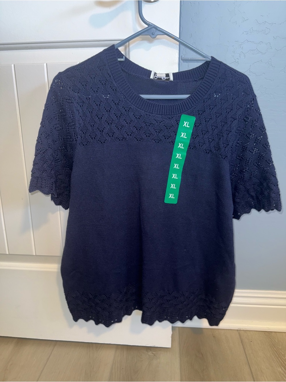 Jessica Simpsons Women’s Navy Short-Sleeve Knit Top XL